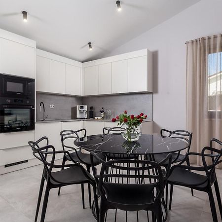 קריקווניצה Apartmani Dogas חדר תמונה