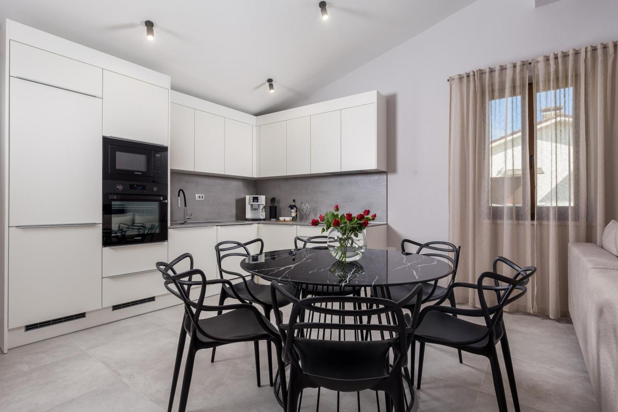 קריקווניצה Apartmani Dogas חדר תמונה